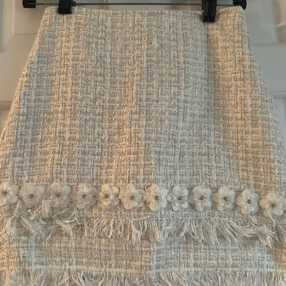 Really cute tweed skirt